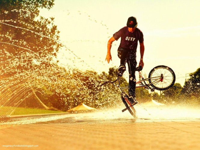bmx-street-deporte-acrobacias-bicicleta-urbano-biker-mejores-fondos-wallpapers-alta-definicion